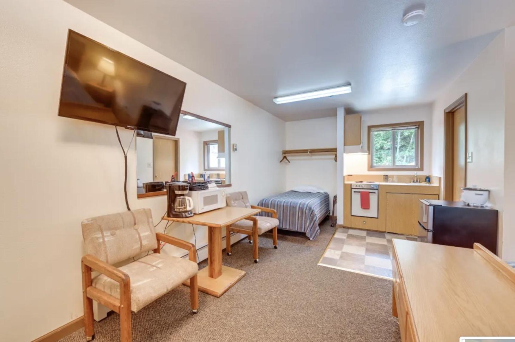 Alpine Inn Motel Cooper Landing エクステリア 写真